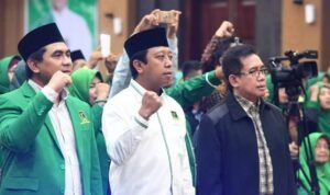 ketua-umum-dpp-ppp-romahurmuziy-tengah-min Ketua Umum DPP PPP romahurmuziy tengah